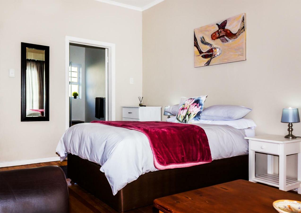 Kirknewton Hotel Port Elizabeth Buitenkant foto